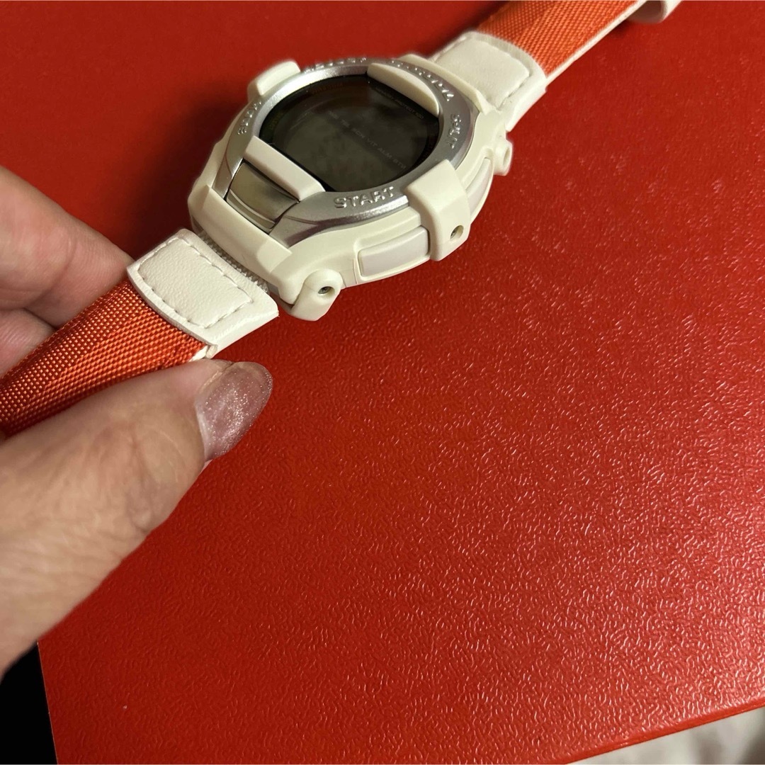 G-SHOCK(ジーショック)のCASIO G-Cool デジタル腕時計 オレンジ/ホワイト 1524 メンズの時計(腕時計(デジタル))の商品写真