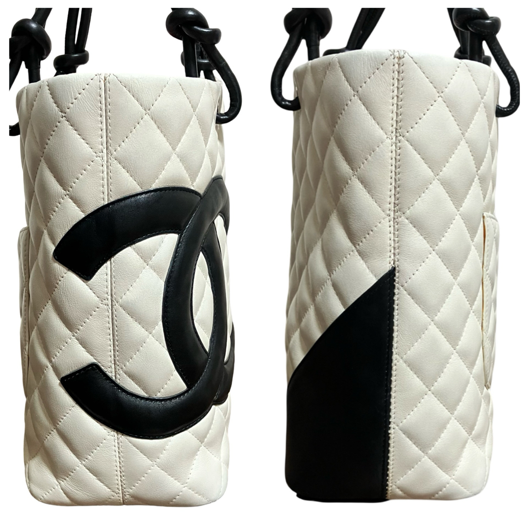 CHANEL - シャネル カンボンライン トートバッグ 白×黒 ココ CHANEL - シャネル カンボンライン トートバッグ 白×黒 ココ