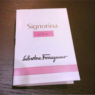 サルヴァトーレフェラガモ(Salvatore Ferragamo)のサルヴァトーレ フェラガモ  シニョリーナ イン フィオーレ   オーデトワレ (香水(女性用))