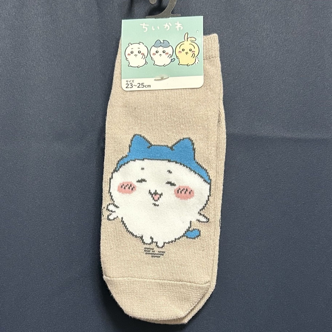 しまむら(シマムラ)のちいかわ ハチワレ 靴下 エンタメ/ホビーのおもちゃ/ぬいぐるみ(キャラクターグッズ)の商品写真