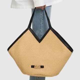 Max Mara(ナイロン ・ トートバッグ)のフリマアイテム一覧 Max Mara(ナイロン ・ トートバッグ)のフリマアイテム一覧