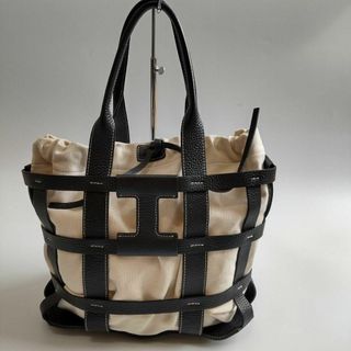 IACUCCI - 美品 イアクッチ ソルベット L トートバッグ ブラック IACUCCI - 美品 イアクッチ ソルベット L トートバッグ ブラック