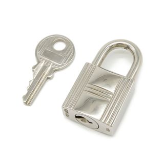 HERMES - 【未開封・ギフト用】エルメス HERMES キーホルダー H HERMES - 【未開封・ギフト用】エルメス HERMES キーホルダー H