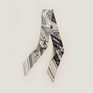HERMES - エルメス 【新品同様】イン・ザ・ポケット シルク HERMES - エルメス 【新品同様】イン・ザ・ポケット シルク
