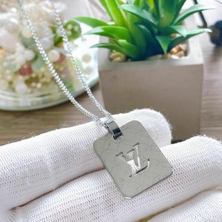 LOUIS VUITTON - ❣️極美品❣️ ルイヴィトン タイガ サラドウ LOUIS VUITTON - ❣️極美品❣️ ルイヴィトン タイガ サラドウ