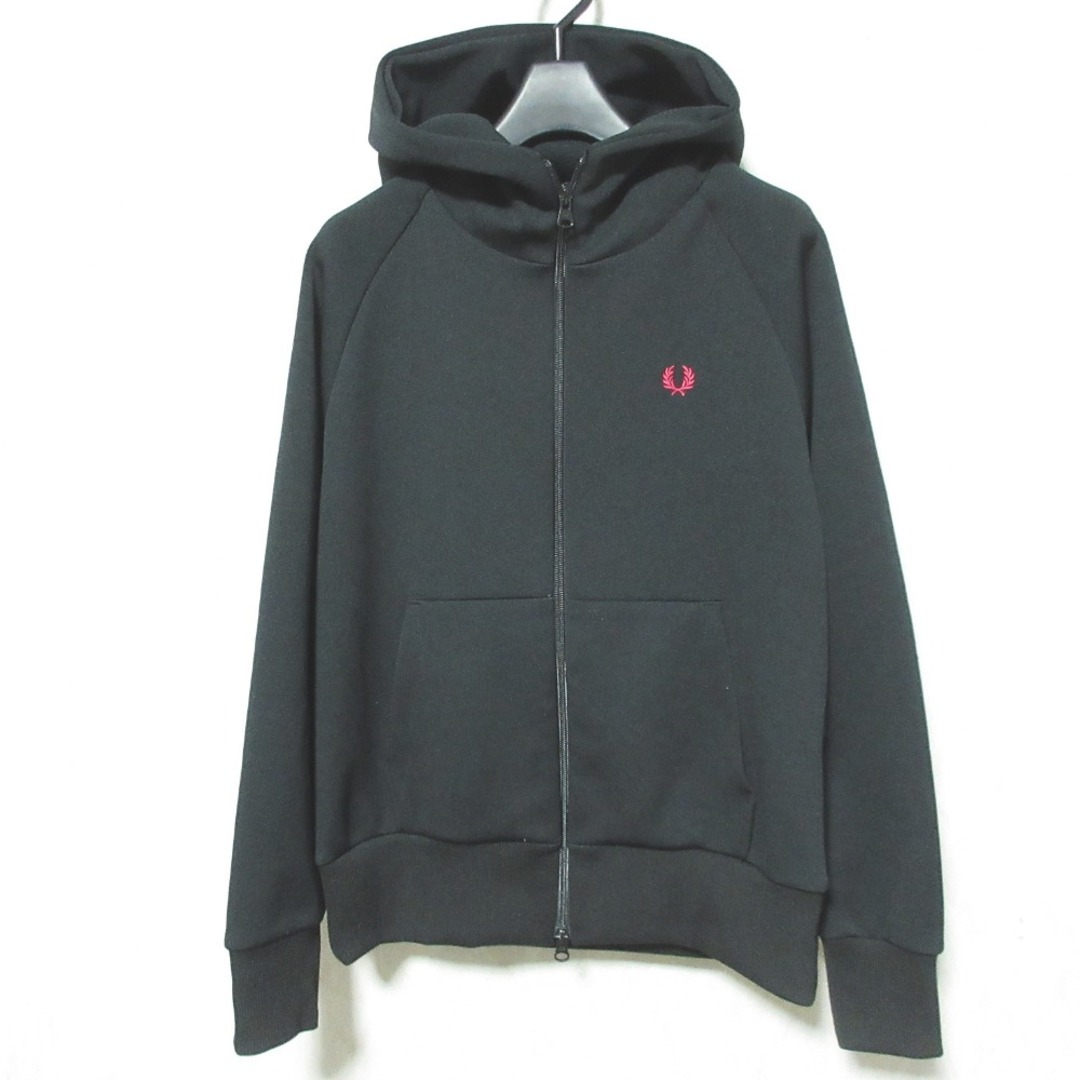 FRED PERRY - 美品 FRED PERRY フレッドペリー バックロゴ刺繍 FRED PERRY - 美品 FRED PERRY フレッドペリー バックロゴ刺繍