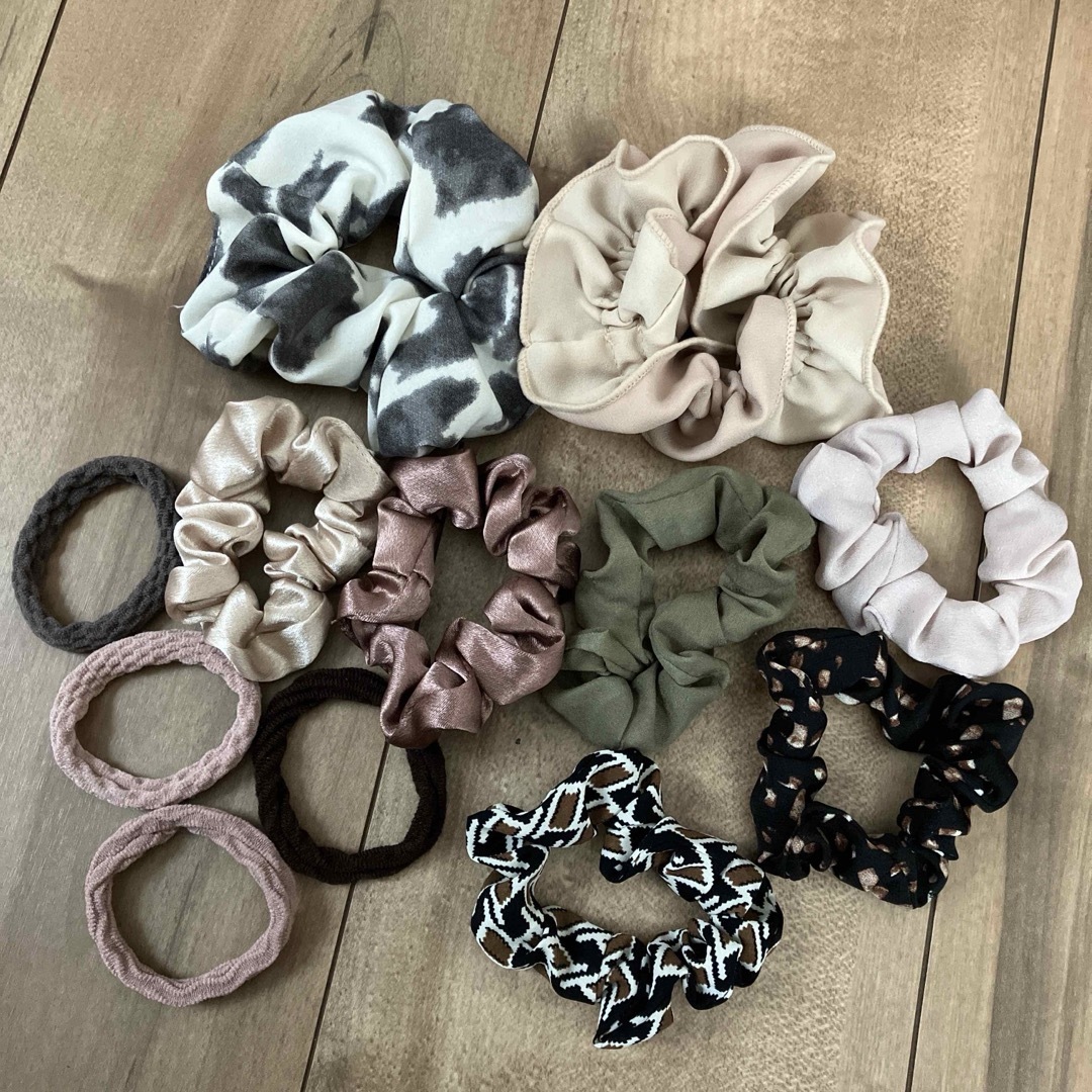 シュシュヘアゴムセット レディースのヘアアクセサリー(ヘアゴム/シュシュ)の商品写真