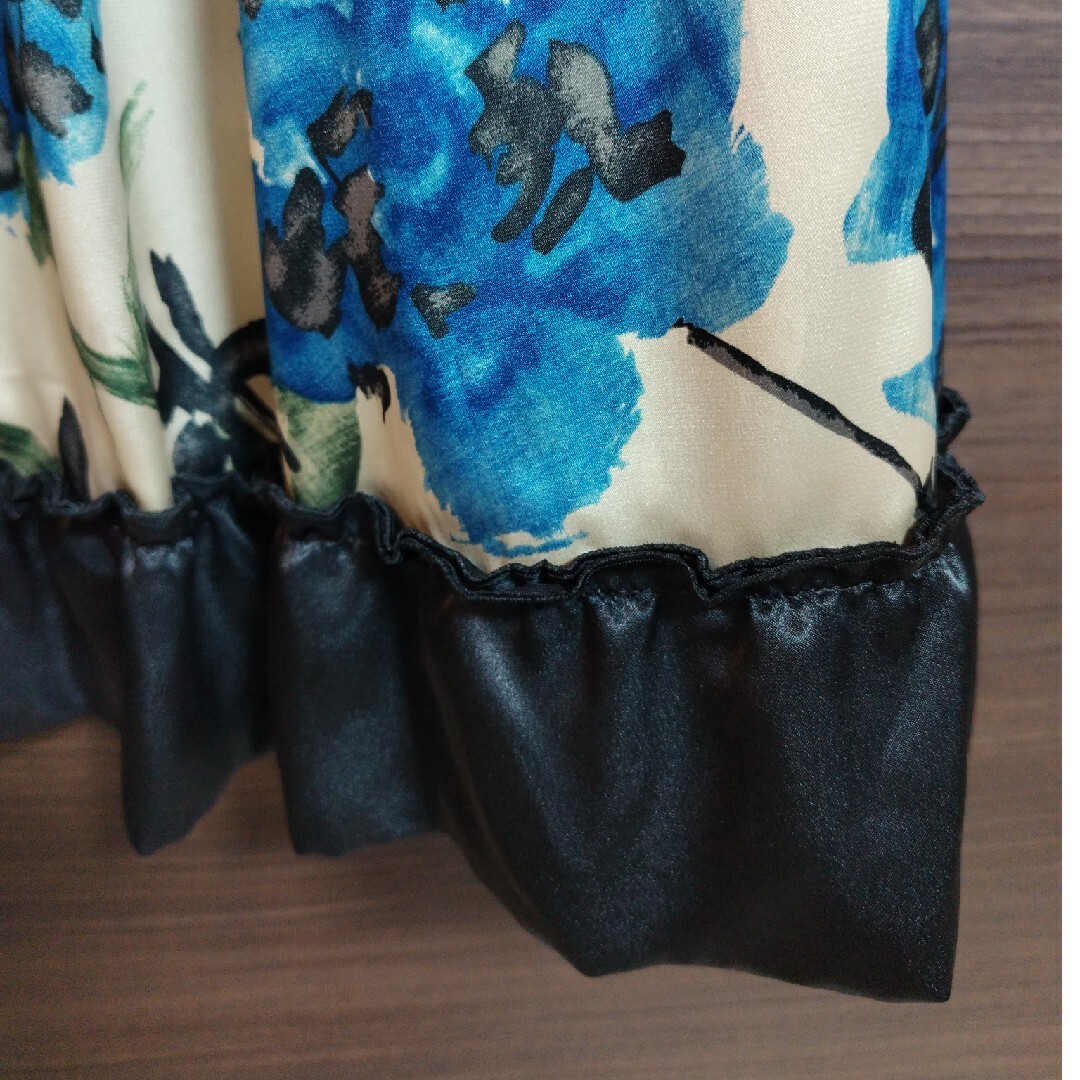 TO BE CHIC - 新品 トゥービーシック 花柄 フレアワンピース A TO BE CHIC - 新品 トゥービーシック 花柄 フレアワンピース A