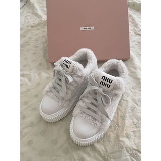 MIU MIU(スニーカー)のフリマアイテム一覧 MIU MIU(スニーカー)のフリマアイテム一覧