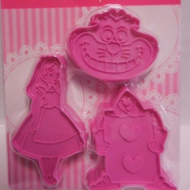 Disney 不思議の国のアリス抜き型ディズニーランドプリンセスクッキー型の通販 By Cheribonn ディズニーならラクマ