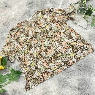 【Shilubera】総柄カットソー　花柄　フラワー柄　ゆるだぼ　(L)(シャツ/ブラウス(半袖/袖なし))