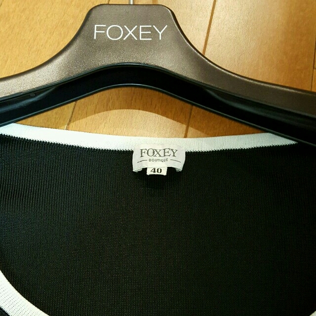 FOXEY(フォクシー)の【美品】FOXEY　トップス レディースのトップス(カットソー(半袖/袖なし))の商品写真