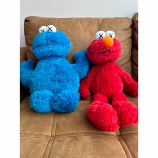 UNIQLO - KAWS×スヌーピー UNIQLO Sサイズ 2体セットの通販 by UNIQLO - KAWS×スヌーピー UNIQLO Sサイズ 2体セットの通販 by