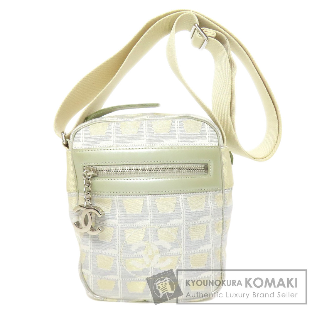 CHANEL - CHANEL ニュートラベルライン ショルダーバッグ CHANEL - CHANEL ニュートラベルライン ショルダーバッグ