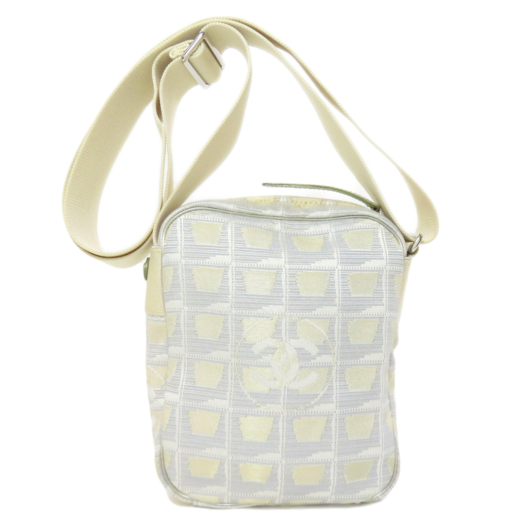 CHANEL - CHANEL ニュートラベルライン ショルダーバッグ CHANEL - CHANEL ニュートラベルライン ショルダーバッグ