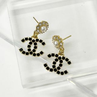 CHANEL(ピアス ・ ブラック/黒色系)のフリマアイテム一覧 CHANEL(ピアス ・ ブラック/黒色系)のフリマアイテム一覧