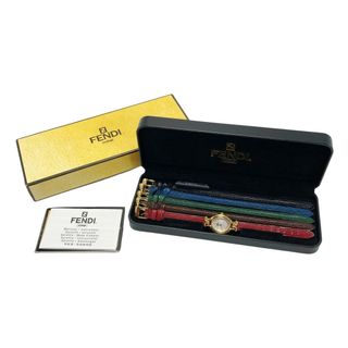 FENDI(腕時計 ・ レッド/赤色系)のフリマアイテム一覧 FENDI(腕時計 ・ レッド/赤色系)のフリマアイテム一覧