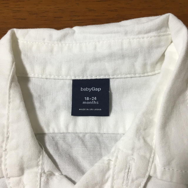 babyGAP(ベビーギャップ)の新品 babyGap  90  白シャツ キッズ/ベビー/マタニティのキッズ服女の子用(90cm~)(ブラウス)の商品写真