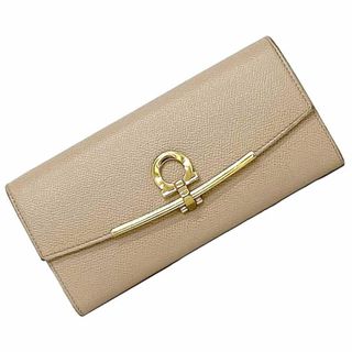 FERRAGAMO(ベージュ系)のフリマアイテム一覧 FERRAGAMO(ベージュ系)のフリマアイテム一覧