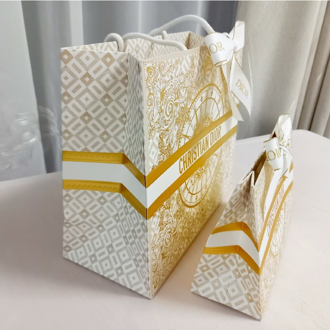 Dior - Christian Dior ディオール ホリデー ショッパー 2024の Dior - Christian Dior ディオール ホリデー ショッパー 2024の