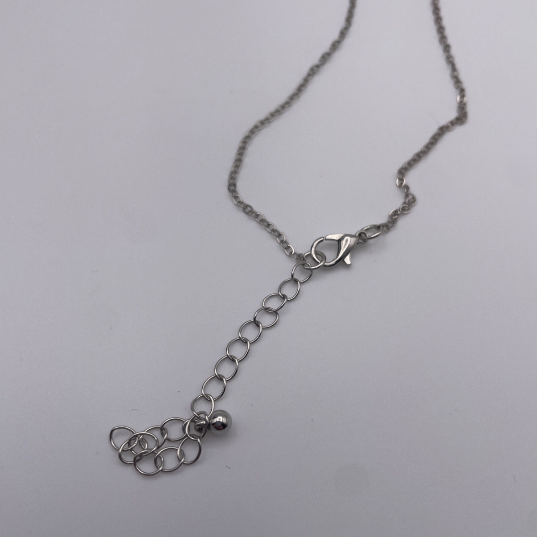 80遺品整理品 ネックレス シルバー? 銀? プラチナ? ダイヤ 80遺品整理品 ネックレス シルバー? 銀? プラチナ? ダイヤ