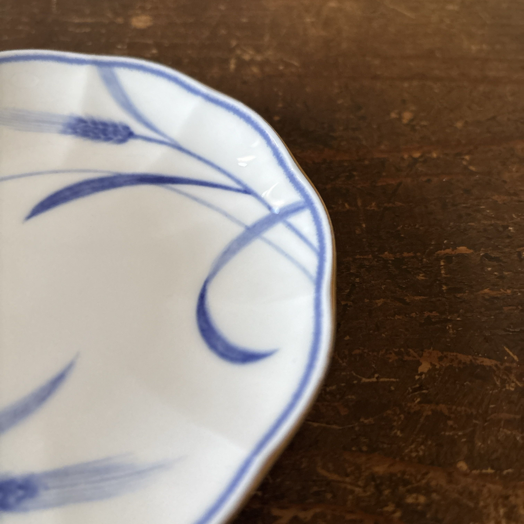 NARUMI - NARUMI BONE CHINA 小皿 13枚の通販 by 田中大貴's NARUMI - NARUMI BONE CHINA 小皿 13枚の通販 by 田中大貴's