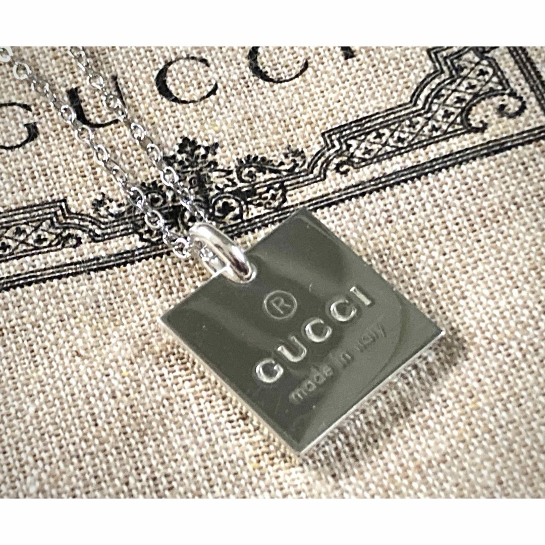GUCCI - GUCCI スクエア/四角/プレート ネックレス/ペンダント GUCCI - GUCCI スクエア/四角/プレート ネックレス/ペンダント