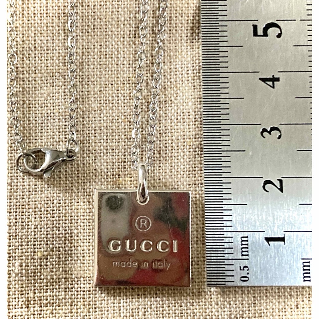 GUCCI - GUCCI スクエア/四角/プレート ネックレス/ペンダント GUCCI - GUCCI スクエア/四角/プレート ネックレス/ペンダント