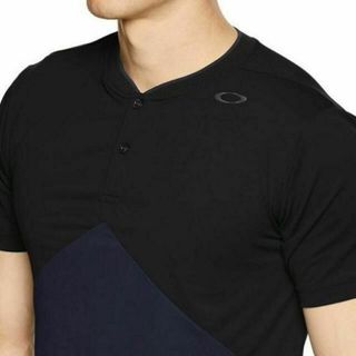 オークリー(Oakley)の(新品)OAKLEY　ヘンリーネック  Tシャツ　　(Tシャツ/カットソー(半袖/袖なし))