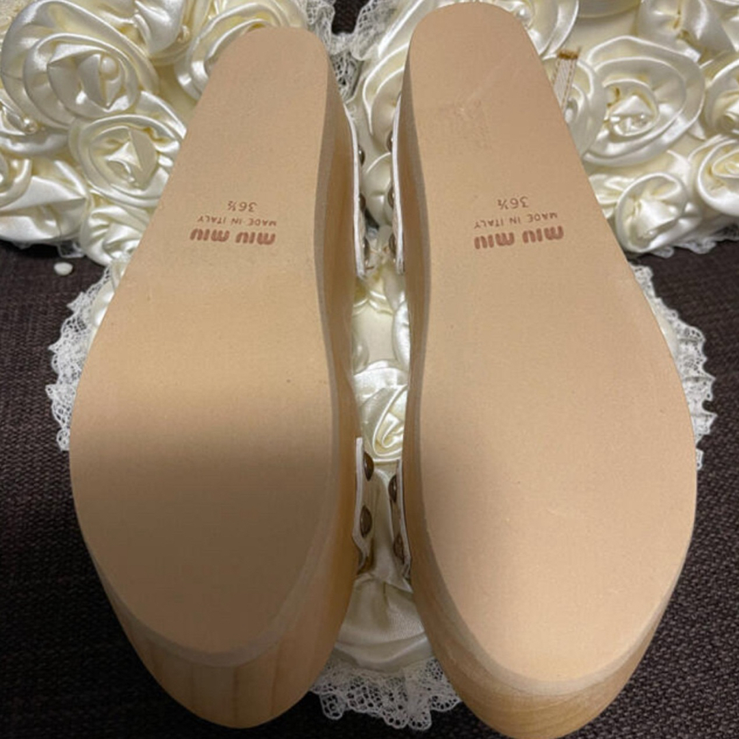 MIU MIU - 【新品未使用】ミュウミュウ厚底サンダル 23.5cmの MIU MIU - 【新品未使用】ミュウミュウ厚底サンダル 23.5cmの