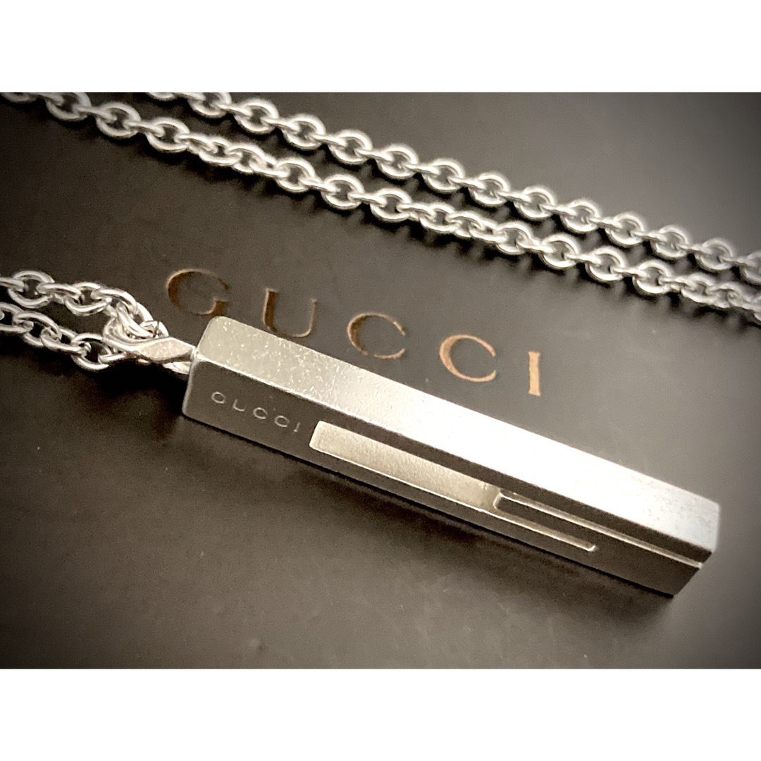 GUCCI - グッチ ラージ カットアウト/Gカット/Gロゴ/プレート GUCCI - グッチ ラージ カットアウト/Gカット/Gロゴ/プレート