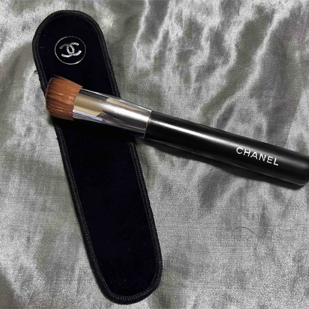 新作 CHANEL - ☆|シャネル by ファンデーションブラシの通販 CHANEL メイク道具・化粧小物