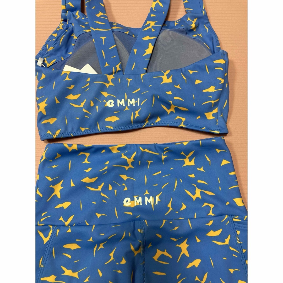 emmi - ✳️新品 emmi yoga エミヨガ トップス&レギンス サイズS emmi - ✳️新品 emmi yoga エミヨガ トップス&レギンス サイズS