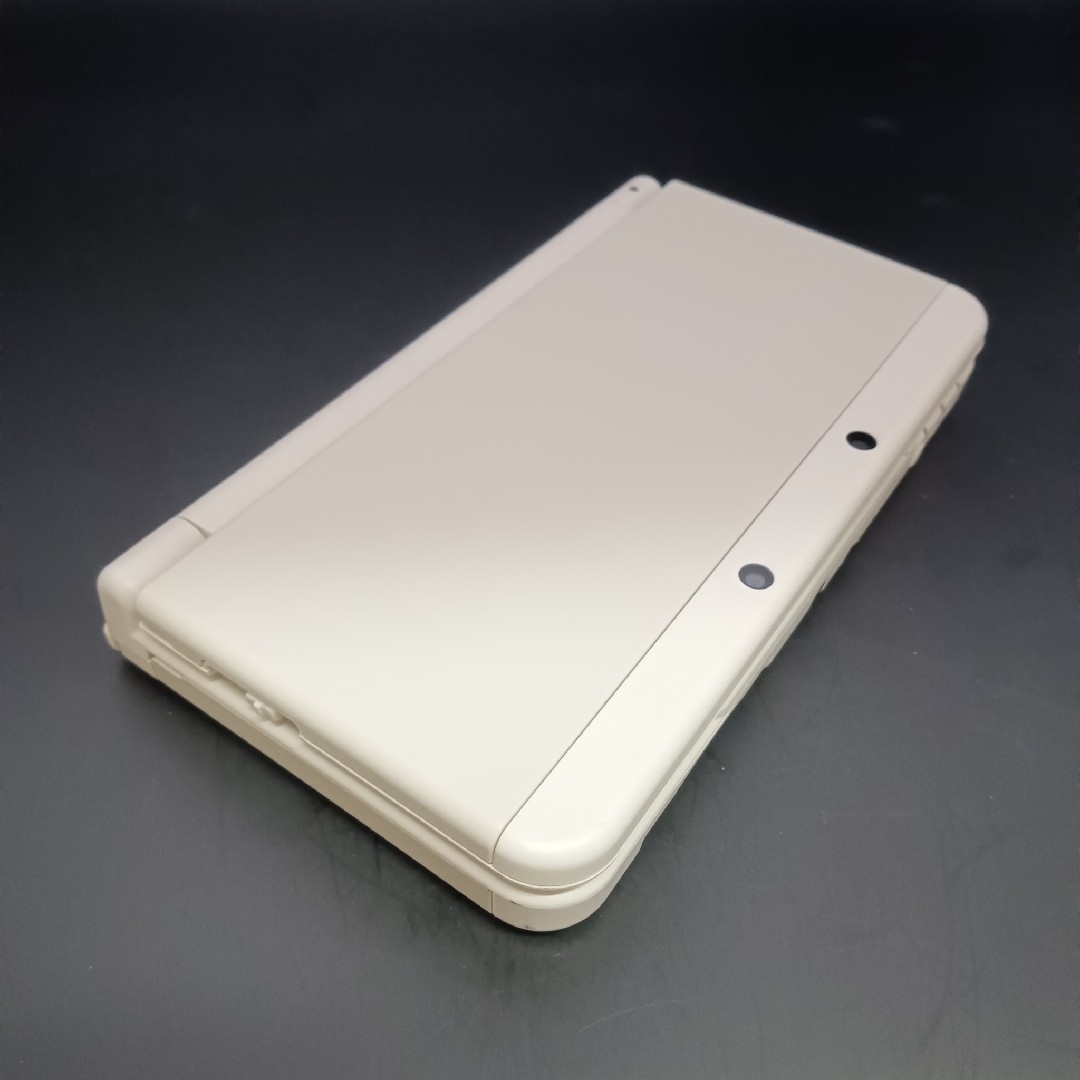 任天堂 - 《美品》New3DS ホワイト白 本体 ニンテンドー 任天堂 - 《美品》New3DS ホワイト白 本体 ニンテンドー
