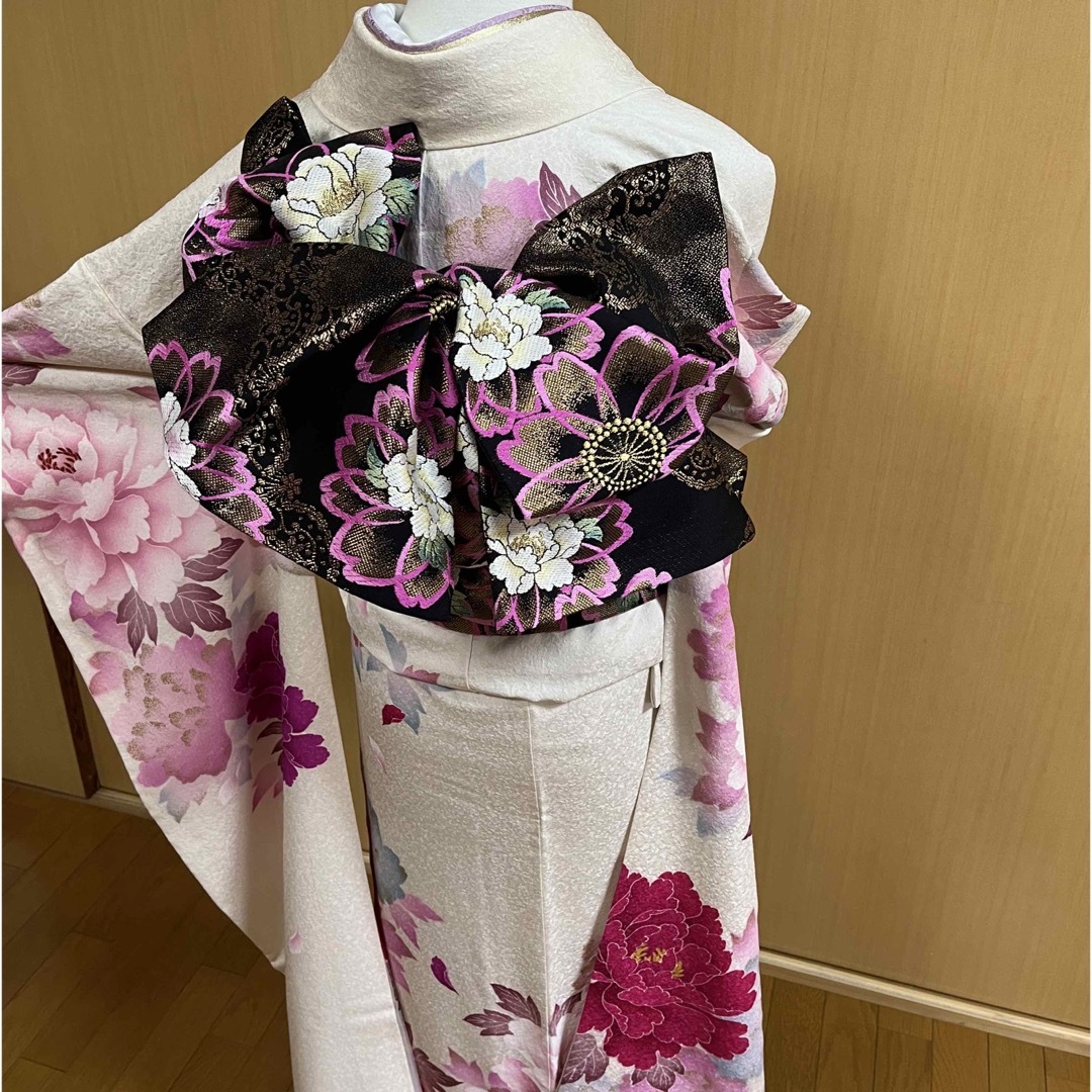 振袖used品✨白地に牡丹の花 振袖の通販 by yuka321G's shop|ラクマ 振袖used品✨白地に牡丹の花 振袖の通販 by yuka321G's shop|ラクマ