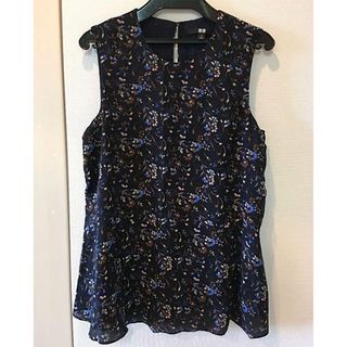 ユニクロ(UNIQLO)のUNIQLO／花柄のチュニック（紺）ユニクロ　S　美品♪(チュニック)