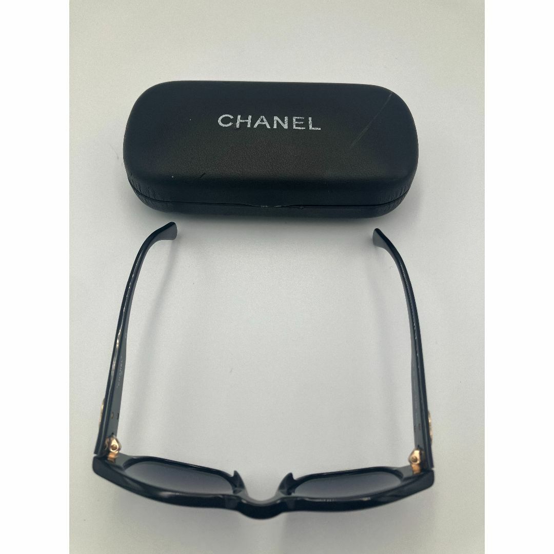 【楽ギフ_のし宛書】 CHANEL - CHANEL シャネル 01452 94305 ココマーク サングラスの 小物