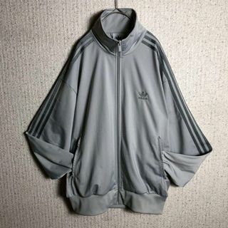 adidas(ジャージ ・ グリーン・カーキ/緑色系)のフリマ adidas(ジャージ ・ グリーン・カーキ/緑色系)のフリマ