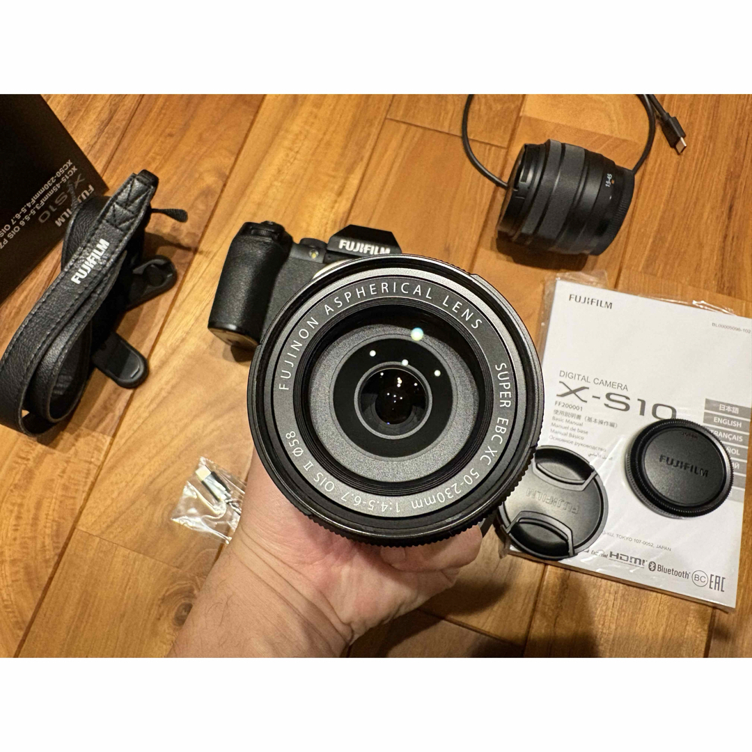 富士フイルム - FUJI FILM X-S10 X-S10 ダブルズームレンズ 富士フイルム - FUJI FILM X-S10 X-S10 ダブルズームレンズ