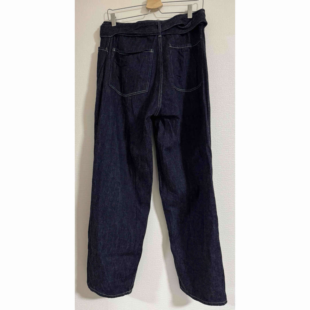 COMOLI - 新品未使用COMOLI デニムベルテッドパンツ NAVY 1の COMOLI - 新品未使用COMOLI デニムベルテッドパンツ NAVY 1の