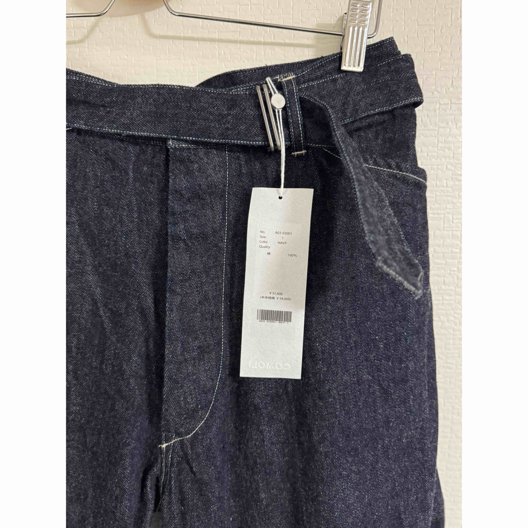 COMOLI - 新品未使用COMOLI デニムベルテッドパンツ NAVY 1の COMOLI - 新品未使用COMOLI デニムベルテッドパンツ NAVY 1の