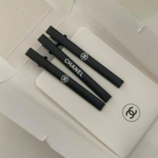 ブーケの様な髪飾り ハイビスカス 水色の通販 by 早め発送可能 ブーケの様な髪飾り ハイビスカス 水色の通販 by 早め発送可能