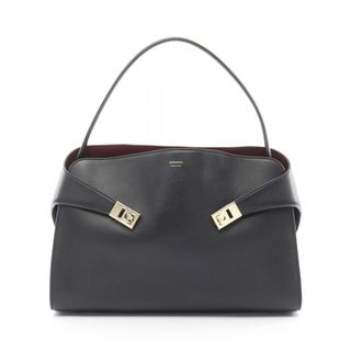Salvatore Ferragamo(ショルダーバッグ)のフリマアイテム一覧 Salvatore Ferragamo(ショルダーバッグ)のフリマアイテム一覧