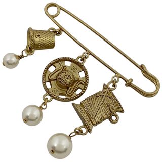 CHANEL(パール ・ ブローチ/コサージュ)のフリマアイテム一覧 CHANEL(パール ・ ブローチ/コサージュ)のフリマアイテム一覧