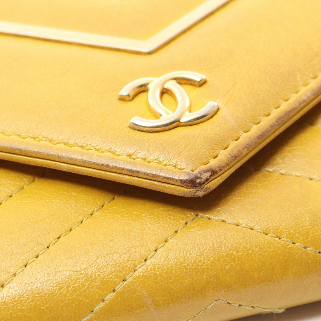 CHANEL - シャネル シェブロン Vステッチ 二つ折り長財布の通販 CHANEL - シャネル シェブロン Vステッチ 二つ折り長財布の通販