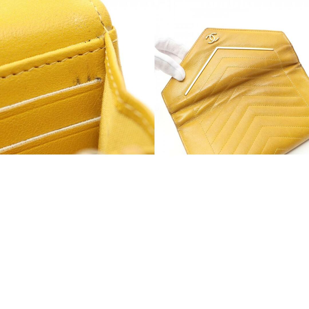 CHANEL - シャネル シェブロン Vステッチ 二つ折り長財布の通販 CHANEL - シャネル シェブロン Vステッチ 二つ折り長財布の通販