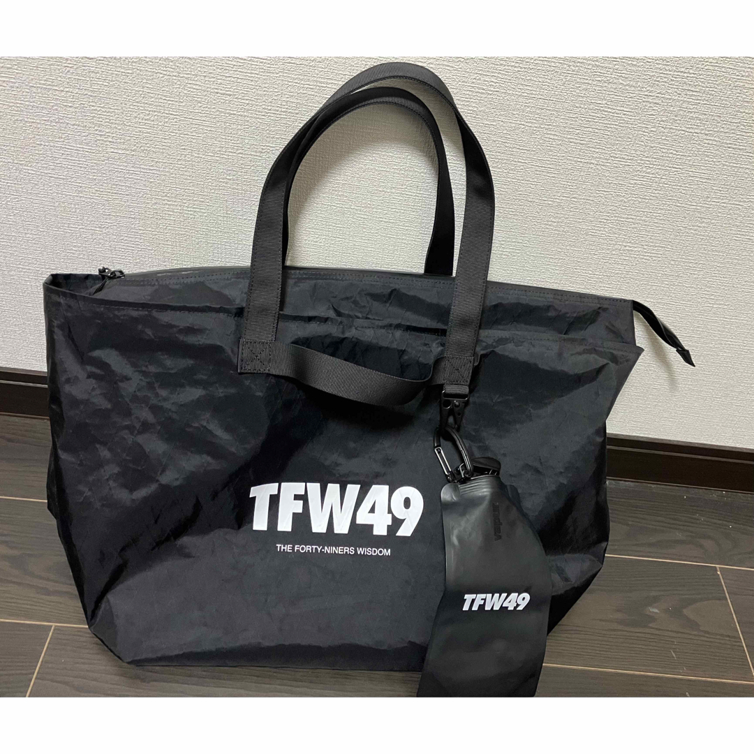 TFW49 X-PAC トートバッグ BIG 完売品 ブラック おまけ付きの TFW49 X-PAC トートバッグ BIG 完売品 ブラック おまけ付きの