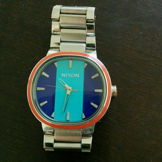 ニクソン(NIXON)のNIXON（ニクソン）赤のマルブチがかわいい時計です(^_^)(腕時計(アナログ))