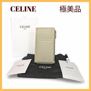 CELINE(財布 ・ グリーン・カーキ/緑色系)のフリマアイテム一覧 CELINE(財布 ・ グリーン・カーキ/緑色系)のフリマアイテム一覧