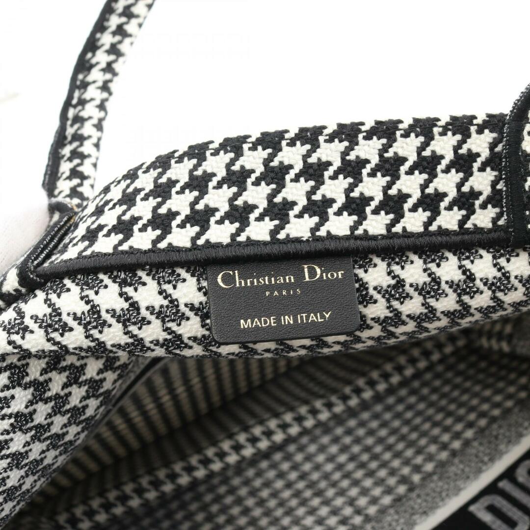 Dior - ディオール BOOK TOTE ブックトート ラージ トートバッグ Dior - ディオール BOOK TOTE ブックトート ラージ トートバッグ